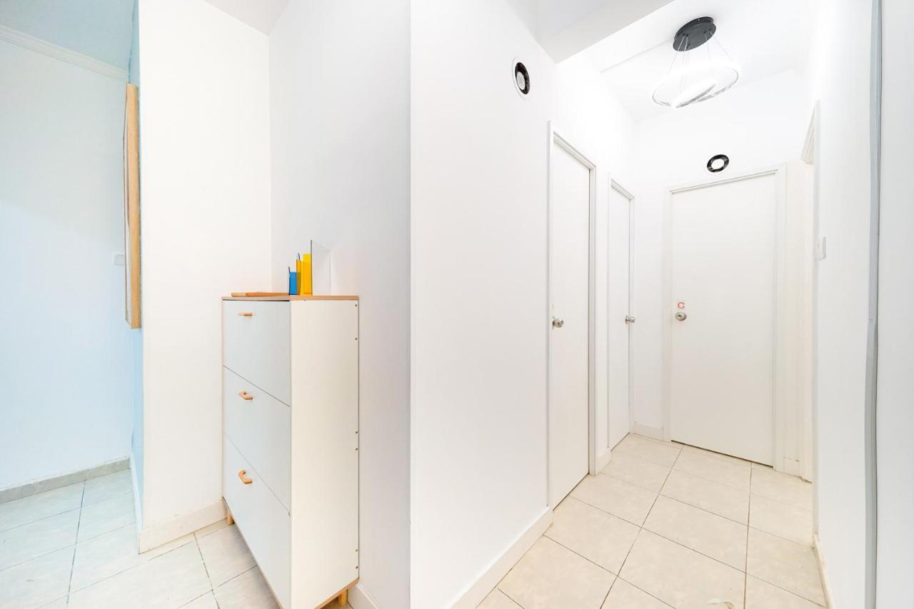 Shared Dormitory Wan Chai Road 187 Hong Kong Exterior photo
